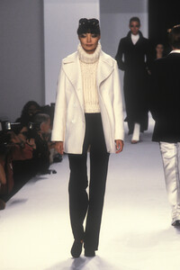 1732180380_IsaacMizrahi1996WomenRTW55.thumb.jpg.37f12e5f2abf92542894a736b7d17fda.jpg