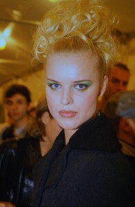 1789677330_backstage(12).thumb.jpg.021f8728463be92454e22acae1d1aa43.jpg