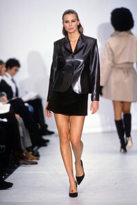 002-michael-kors-fall-1994-ready-to-wear-niki taylor.jpg