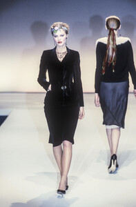 1874007229_Blumarine1998WomenRTW80.thumb.jpg.c0970509d42ce4850f56511f0eb96928.jpg