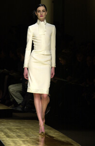 1890597825_Valentino2001HauteCouture35.thumb.jpg.7cc700b9c0a8ae75cd49d335b20599c8.jpg