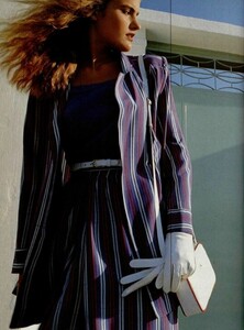 1924951988_etienneaigner82.thumb.jpg.9683a67ea05f43ab93a4b6ef17a6eef0.jpg