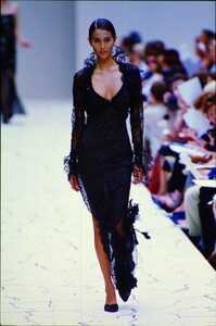 1950240872_emanuel-ungaro-hc-fw-1998(3).thumb.jpg.36a14bddc01e603083ad38cced1c5563.jpg
