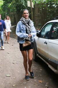       ale020821BZNimage121.jpg