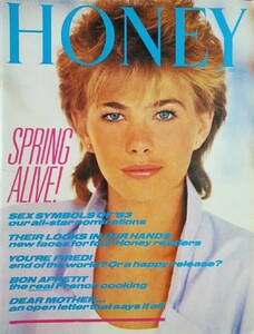 1983-5.thumb.jpg.109a2e9479d4778ad676d86a22eeceed.jpg