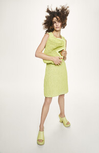 201220-Harpers-BAZAAR_1149.thumb.jpg.7a8affea765282b34816fe74c290ce4d.jpg
