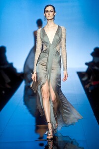 201558125_Valentino2000HauteCouture57.thumb.jpg.dd5c1094a488c6779e4d3709d4601e34.jpg