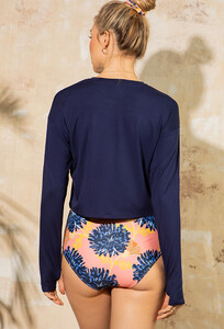 2021_02_04_MOTT50_T2010_Mara_Crop-Ballet-LS-Tee_Navy4207_ecomm.jpg