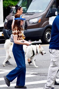       zoe040821BZNimage119.jpg