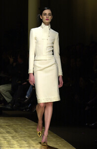 2033465944_Valentino2001HauteCouture36.thumb.jpg.b00116eaf82a8134ab7b6cd49e8c311b.jpg