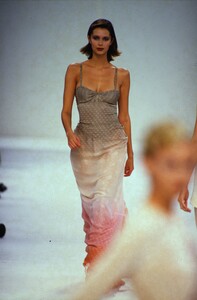 2072855401_BILL-BLASS-SPRING-1995(4).thumb.jpg.922918f488582e65279115532c5d9177.jpg