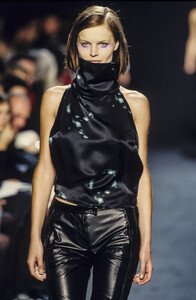 2077413998_CostumeNational1999WomenRTW89.thumb.jpg.9f887f6365023193241bd7481ca8e7be.jpg