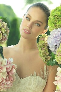 2077469439_EmilyDidonato76542456600full-emily-didonato.thumb.jpg.097cfc59a49d48ba000f6d4e3e6f5508.jpg