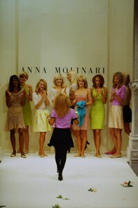 208151024_anna-molinari-ss-1996(8).thumb.jpg.b35bd8187e41c4a8ec30284b8dc34aca.jpg
