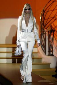 2086998472_GianniVersace2004HauteCouture3.thumb.jpg.ac82b3cbca9ec2025e2b55acb99035e1.jpg