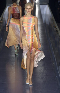 Fendi SS 2004 130.jpg