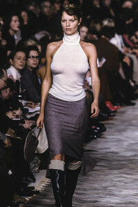 2114300733_Chloe1999WomenRTW145.thumb.jpg.cfa37ac06f92fe87fda4154c0932abeb.jpg