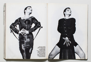 2114317883_HarpersBazaarItaliaDec19893.thumb.jpg.ea3df88d75e5fa22222c01456715141d.jpg