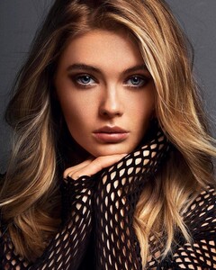 2142741823_MeganWilliams740full-mega45679765434567n-williams-ii.thumb.jpg.074e20c3cef57e7eea5604d6a3af88ac.jpg