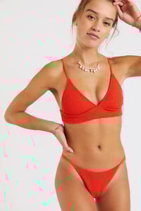21e-miko_scrunchy_jaa42-lita_scrunchy_jaa42-dev.jpg
