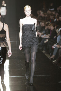 220222225_AlbertaFerretti2003WomenRTW88.thumb.jpg.a32ce6717bbf5d606a9b6598fd18f4e5.jpg