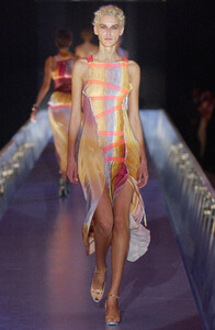 Fendi SS 2004 - 44 - Margarita Svegzdaite.jpg