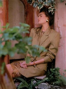 24650505_LOfficielFrance1987charmeetdiscretionbyrobertdiadul1.thumb.jpg.9e1474e261f572609d8f761030d0c5e6.jpg