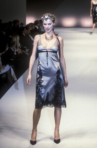 247898939_Blumarine1998WomenRTW185.thumb.jpg.4318a38c5743f19cf4379294a7ba0789.jpg