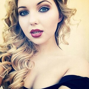 SAMMI HANRATTY (44).jpg