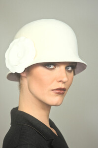 284901764_Chanel1998WomenRTW84.thumb.jpg.fe37262656836df46095def342b9b26c.jpg