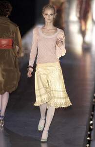 Fendi SS 2004 108.jpg