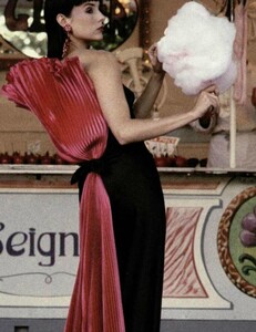 31764371_LOfficielFrance1986ninariccibynancylevine2.thumb.jpg.757bd21ef1b9fd7b9a05c9061ff5fcf6.jpg