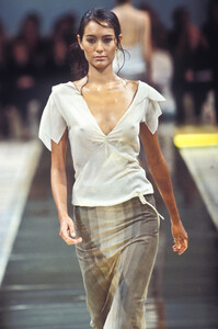 363770722_Chloe2000WomenRTW108.thumb.jpg.67332ac1c5d2c8ef35bdd97629850f3d.jpg