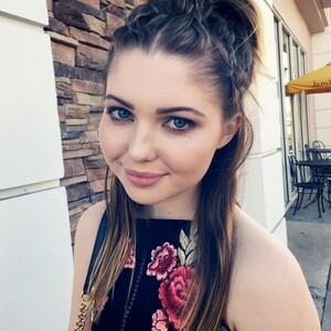 SAMMI HANRATTY (3).jpg