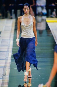 402390477_chloe-ss-2000(23).thumb.jpg.40295bfd07d45da044fc340c22180055.jpg