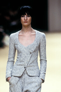 411057972_Chanel1999HauteCouture38.thumb.jpg.bf27ccd4ffc2dc98c6acda122134013a.jpg