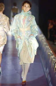 Fendi SS 2004 - 14 - Ai Tominaga.jpg