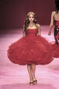 434342025_BetseyJohnson1999WomenRTW3.thumb.jpg.2bb06c3d1534f43554e8d19dc9cc312d.jpg