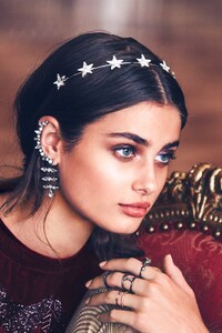 44604643_TaylorHill45679TaylorHill740full-taylor-marie-hill.thumb.jpg.195d60bedd6d21b9c1dddcdf7fd02eb1.jpg