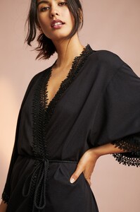45096575_001_b3.jpg