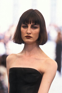 455824718_Chanel1997HauteCouture28.thumb.jpg.4f6c3428ea41de70f3b05aceee4dc434.jpg