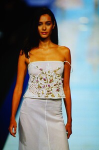 483439550_VALENTINO-SS-2000(1).thumb.jpg.82dc14b2fe8a96fb4116120b22b20e7a.jpg