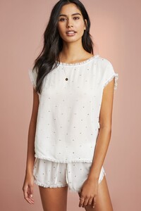 49600596_011_b3.jpg