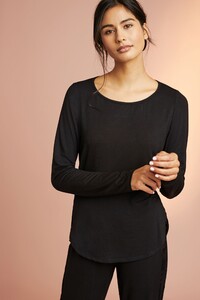 49611429_001_b.jpg