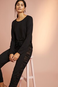 49611429_001_b3.jpg
