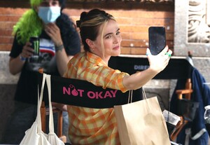        zoe100821BZNimage149.jpg