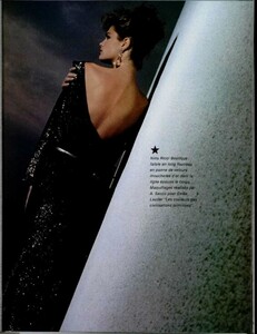 529228698_LOfficielFrance1984lesstarsdelanneebyantonioguccione2.thumb.jpg.70a9754a60e88459047ae871be89e5ea.jpg