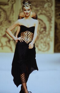 539343780_chanelspring1993hc(9).thumb.jpg.73304eac9f67b15a027d01f90bf285c5.jpg