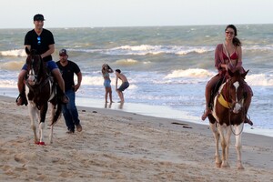       ale050821BZNimage185.jpg