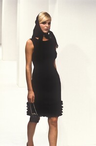 549916454_DolceGabbana1996WomenRTW122.thumb.jpg.6b9da7b93d14c73f2527e661ffba4e67.jpg